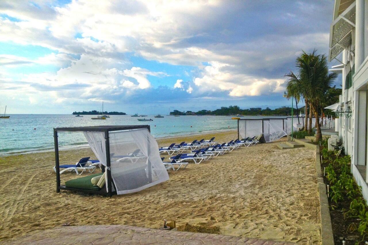 Azul Beach Resort Negril Exterior photo
